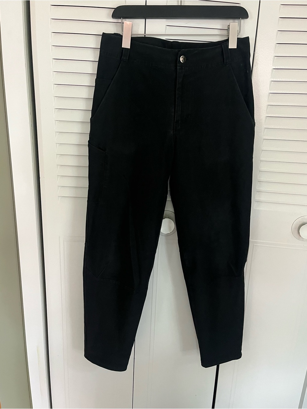 Lululemon Men's Black Carpenter Tapered Pants